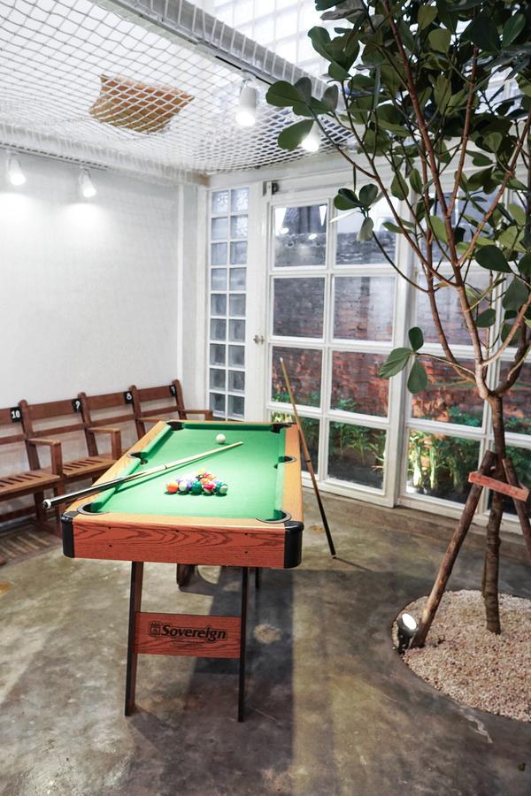 Simple To Sleep Hostel Бангкок Экстерьер фото